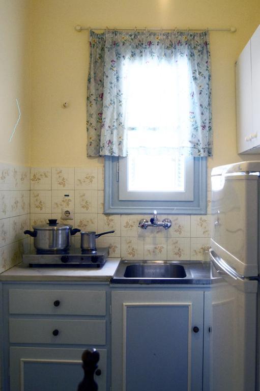 Apartamento Idroussa Batsíon Habitación foto