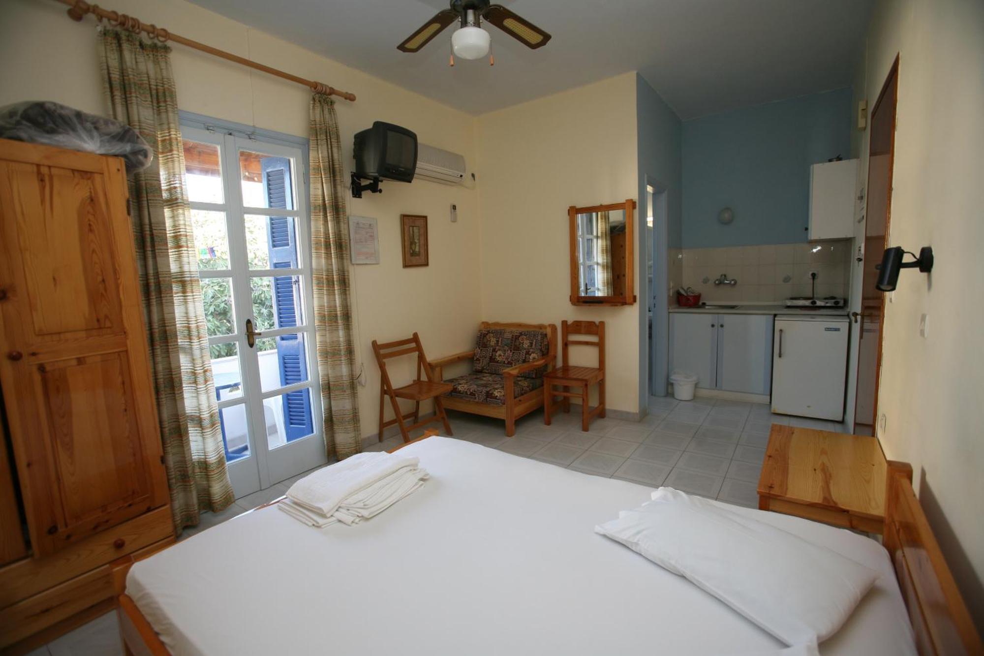 Apartamento Idroussa Batsíon Habitación foto